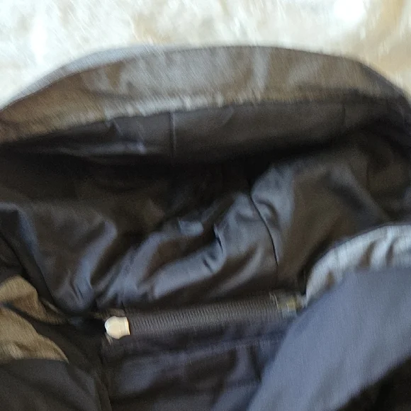 Obermeyer Black and Gray Jacket - Picture 3 of 7